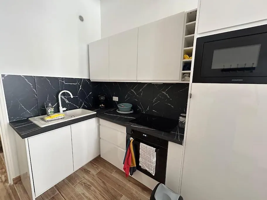 Hyper Centre 2 Pas Du Vieux Port Un Vrai Cocon Agreable Et Equipe Apartment Marseille